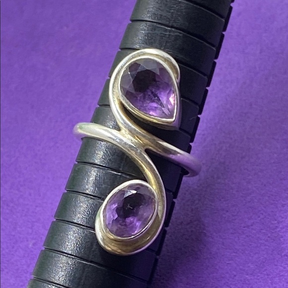 💛 Handmade Sterling Silver Amethyst Tear Drop Swirl Ring - Picture 6 of 6